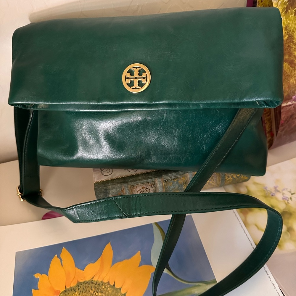 ❣️PRICE DROP❣️Tory Burch Leather purse/bag.